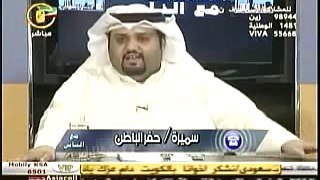 مذيع كويتي يفقد أعصابه دفاعاً عن الملك عبدالله