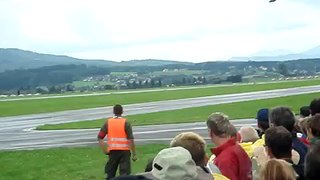 Air Power 2009 - Evacuation and air landing demonstration by the Austrian Armed Forces (Part I)
