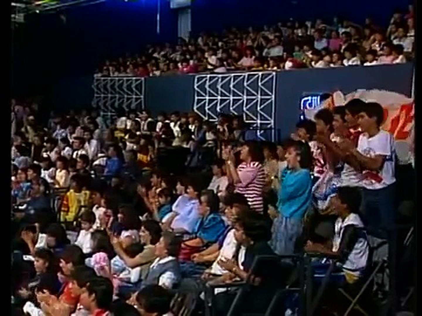 ⁣Ana Gabriel      Simplemente amigos