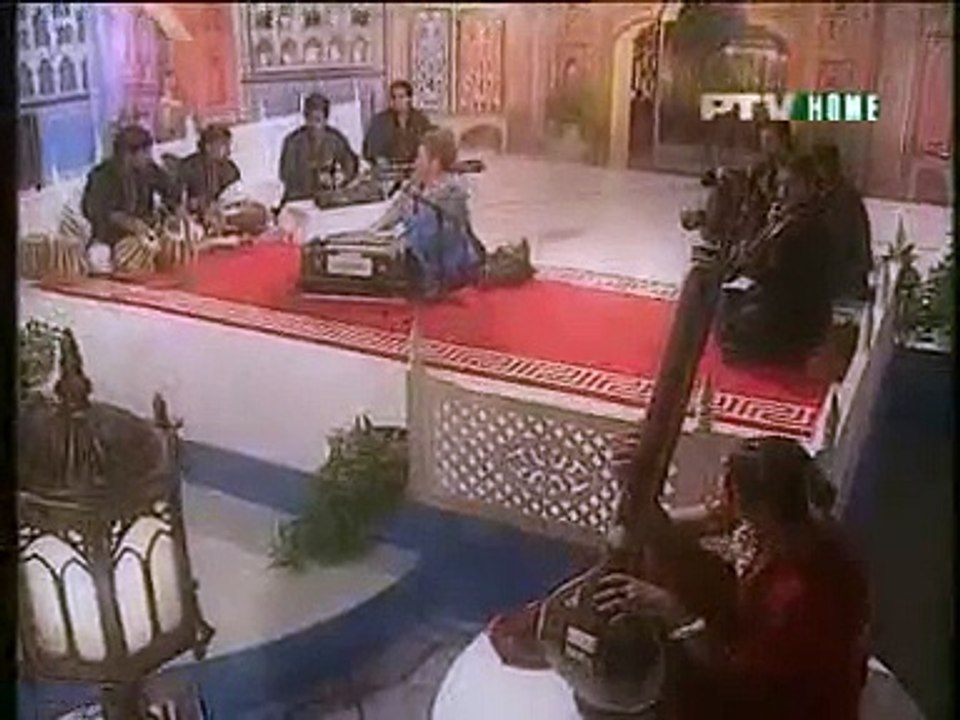 MEHFIL e SHAB Munni Begum Ek bar muskura do
