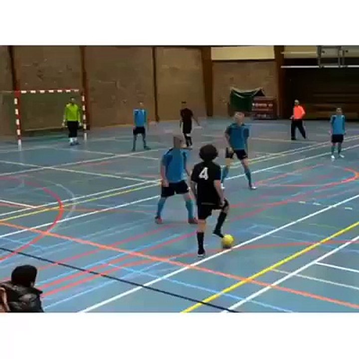 creazy foot ball