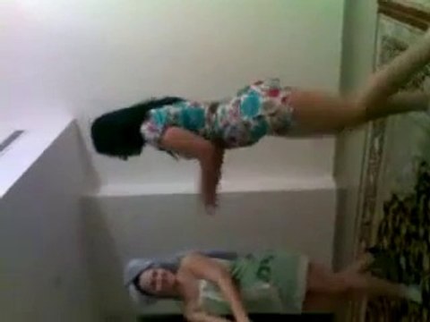 pashto hot dance-pashto hot dance in dubai-pashto hot mujra song-pashto attan dance-pathan girl attan-pathan girl dance (3)