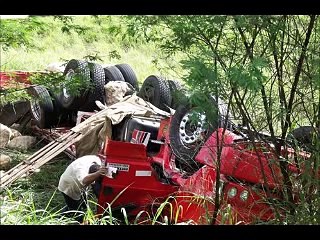 Homenagem do dj Wagner a todos caminhoneiros que partiram no ano de 2011