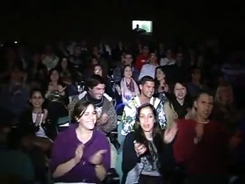 דו קיום בצחוק