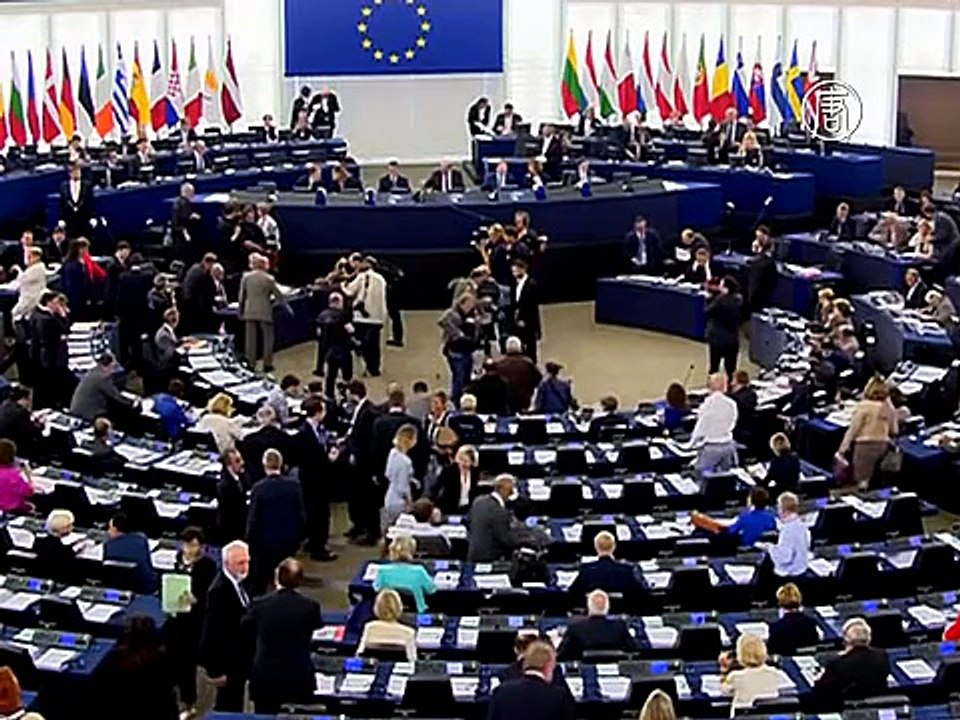 Юнкер: «Греция могла покинуть зону евро»