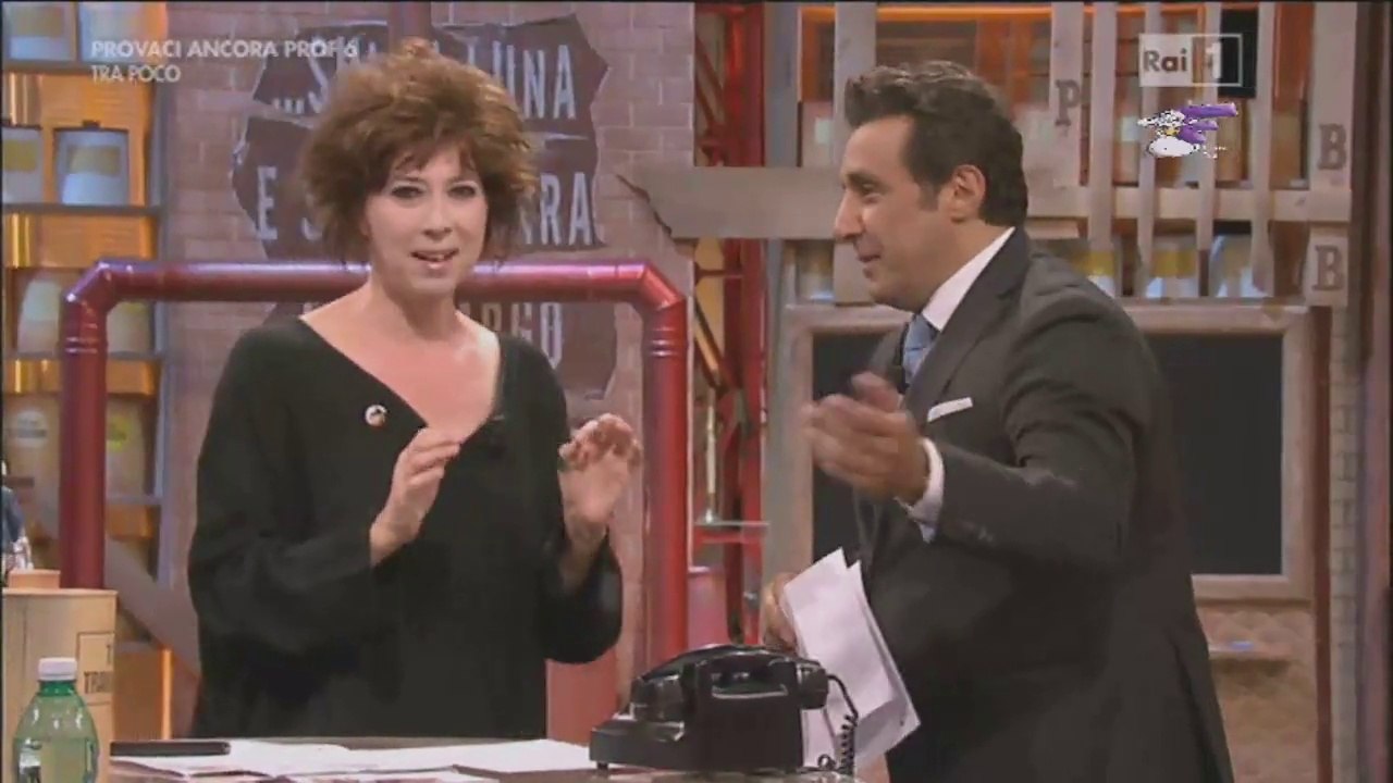 Veronica Pivetti ospite di Flavio Insinna ad Affari Tuoi