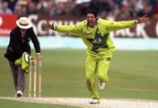 Wasim Akram v Sachin Tendulkar - Beautiful slower ball - India v Pakistan at Sharjah 2000