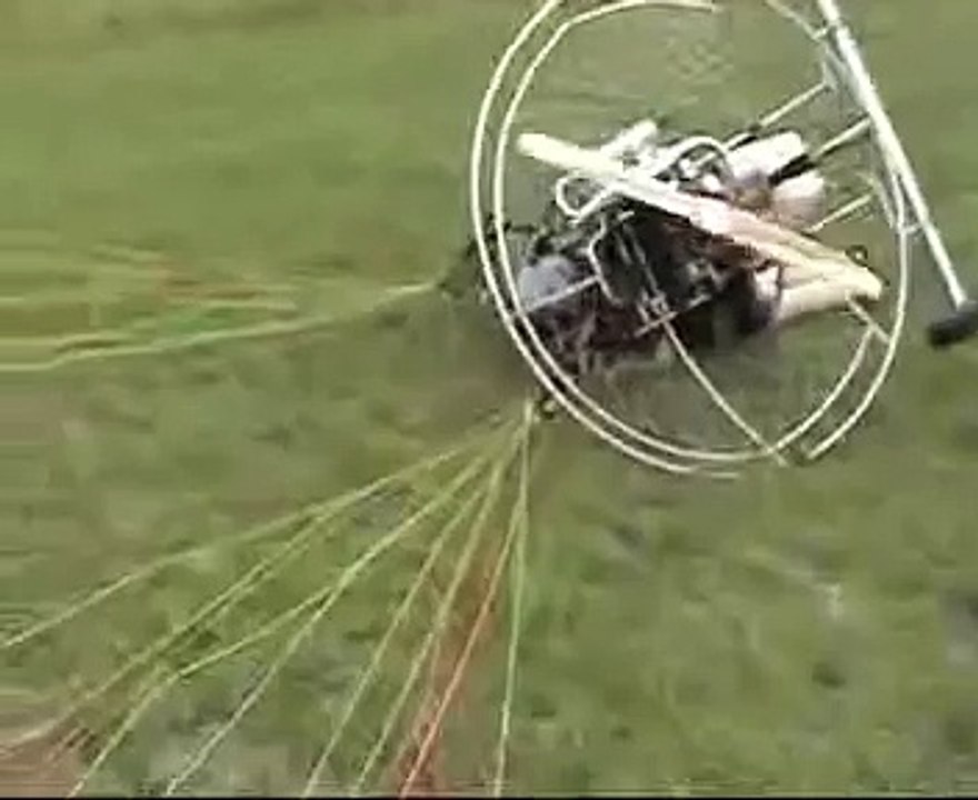 Paramotor trike start crash
