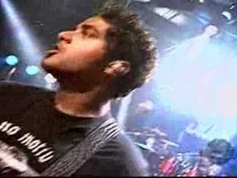 Sum 41 - Machine Gun - LIVE