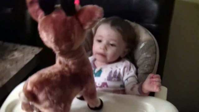 Little Girl Freaks Out When Rudolph Loses His Head