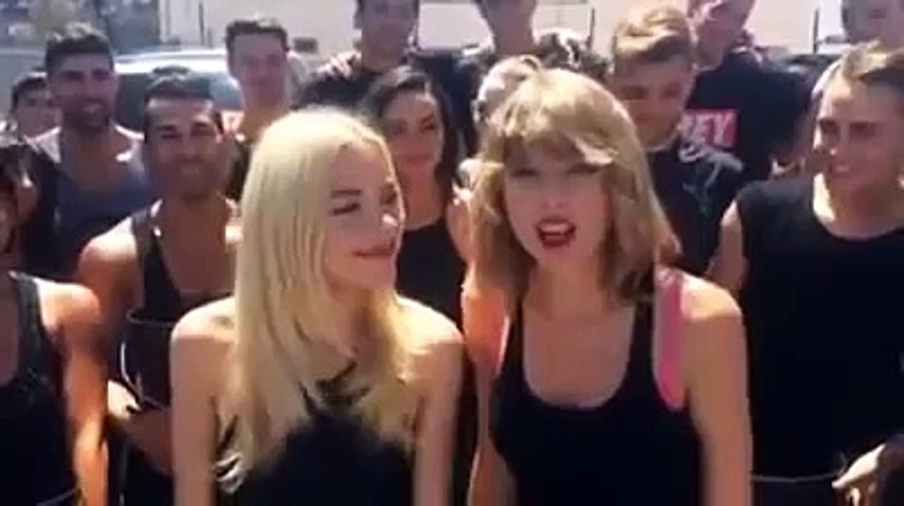Taylor Swift Ice bucket challenge