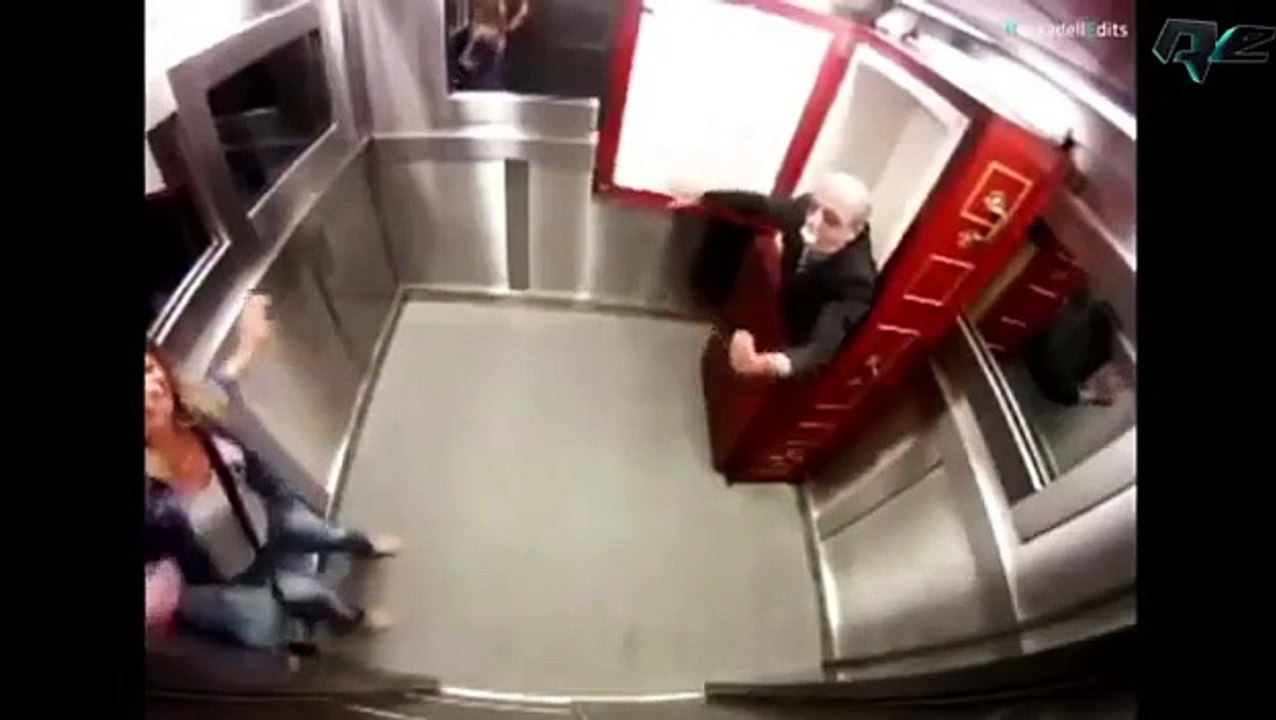 Φάρσα με φέρετρο στο ασανσέρ...