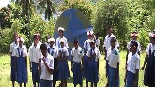 Samoan kids singing 