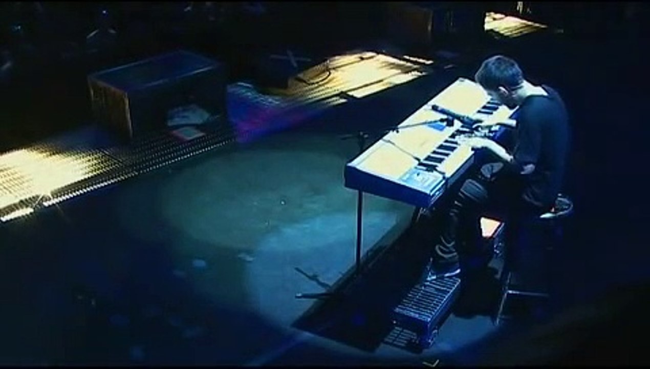 Linkin Park - Pushing Me Away (Live Piano Solo)