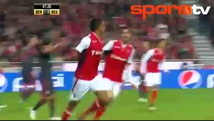 Fenerbahçe'ye bir savunmacı daha!