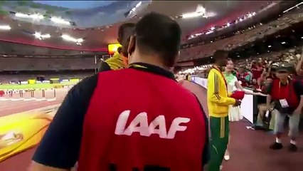 Bolt kameraman ile el sıkıştı!