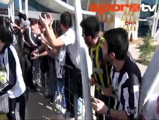 Sivas'a gelen Beşiktaş kafilesini Fenerbahçeli taraftarlar da karşıladı!