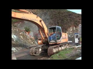 Mirditë, shpërthim në zyrat e firmës së HEC-it - Ora News- Lajmi i fundit-