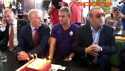 Galatasaray'da Rize öncesi 4.yıldız kutlaması!