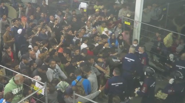 Hongrie : une vidéo choc dénonce les conditions de vie dans un camp de réfugiés