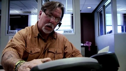 Crisis Hotline: Veterans Press 1 (HBO Documentary Films)