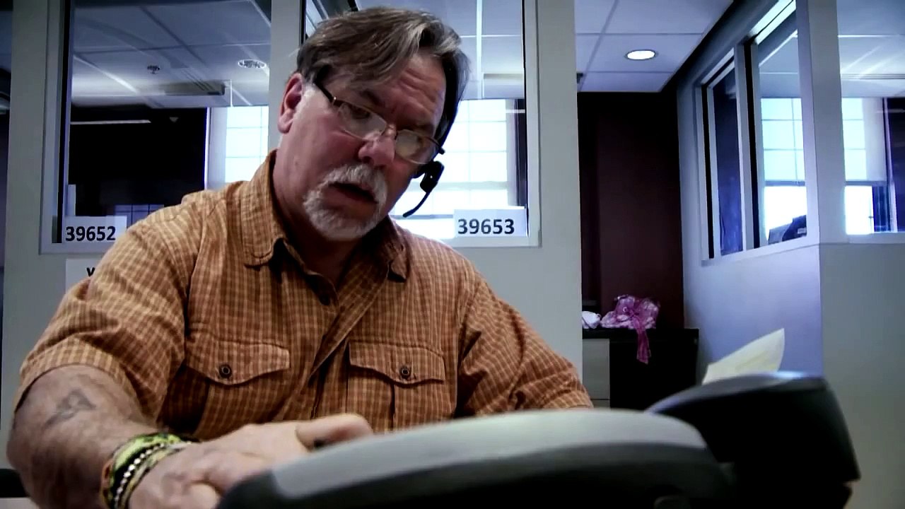Crisis Hotline: Veterans Press 1 (HBO Documentary Films)