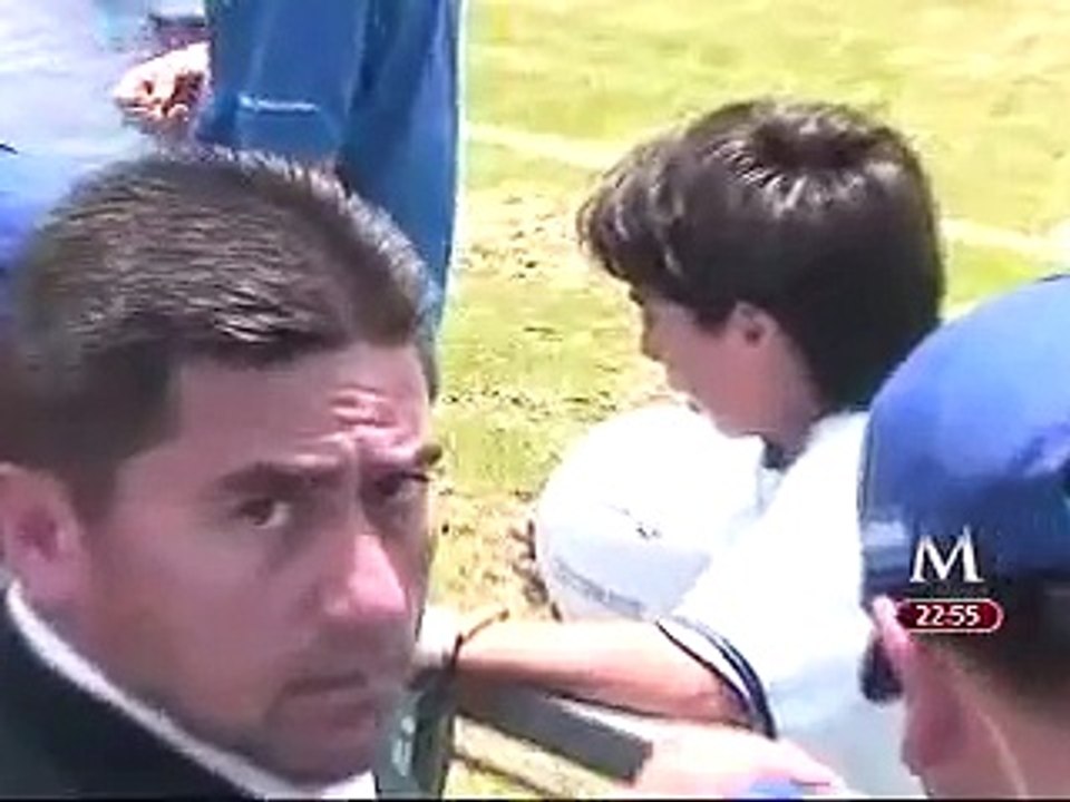 Presume Margarita Zavala al Chicharito