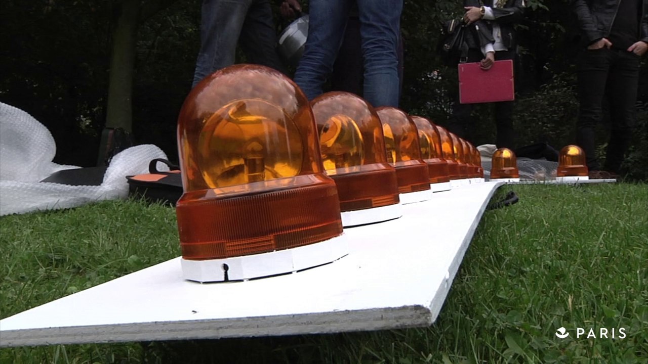 Télécharger la video: Nuit Blanche 2015 : Encore Heureux au square Claude Bernard