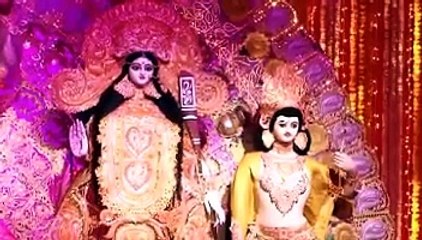 Durga Puja Celebration by Bollywood Actress 'Kajol' at a Pandal in Mumbai | Durga Puja 2014