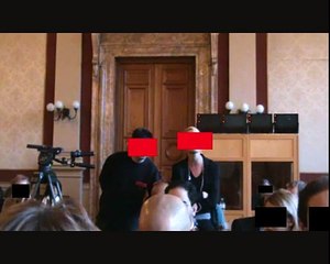 Protest gegen Irgendwen vor der Universität Wien