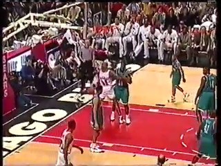 Shootout: Jordan vs Rice - Hornets @ Bulls 96/97