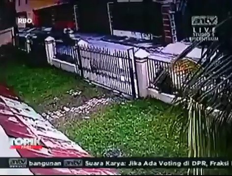 Pencurian Sepeda Motor Terekam Kamera CCTV