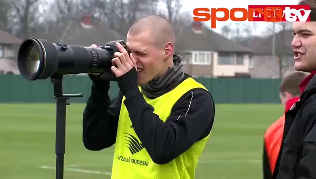 Skrtel, kameraman oldu!