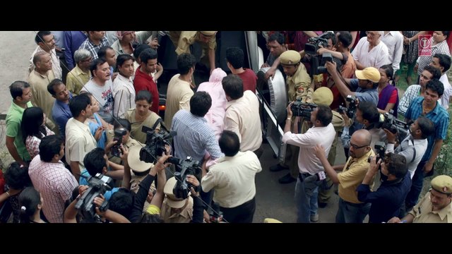 ♫ Patli Gali - || Full VIDEO Song || - Singer Sukhwinder Singh - Starring Irfan Khan - Film Talvar - Full HD - Entertainment City