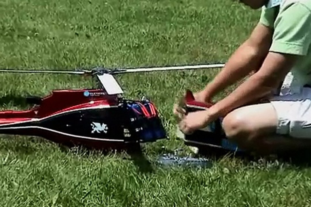 Scale RC Helicopter - RC Aerodyne Eurocopter AS350 T-rex 600 ESP