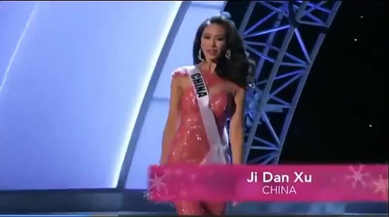 Fails on Miss Universe Gown dress 2012.Caidas en Miss universo en Gown dress 2012