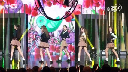 Red Velvet 'Huff n Puff' mirrored dance