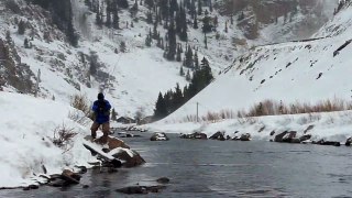 Taylor river fly fishing  in snow storm, 2010.MOV