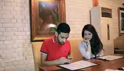 girls forget every thing during selfies