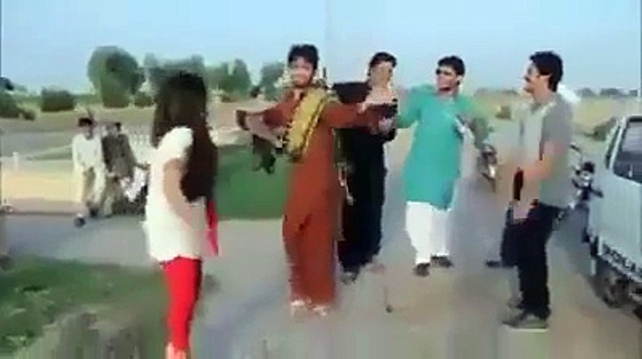 ان کے الٹے کام چیک کرو زرا۔۔۔۔۔۔۔۔۔