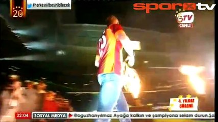 Arena'da Semih Kaya coşkusu!