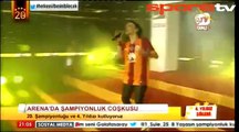 İrem Derici'den Galatasaray taraftarına üçlü!