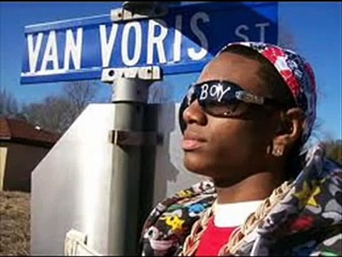 Soulja Boy Ft. Lil B - 30 Thousand 100 Million [NEW DEC 2010!!!]