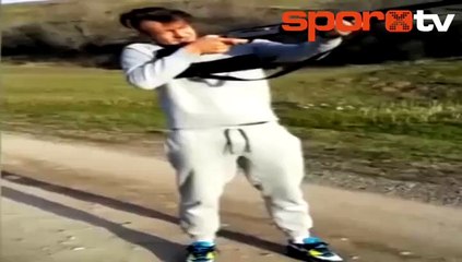 Batuhan Karadeniz'den tüfekli paylaşım!