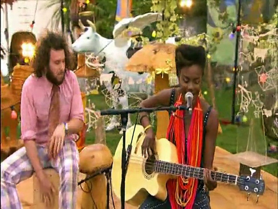 Noisettes - Nunca te Esquecerei - Never Forget You by Lado B