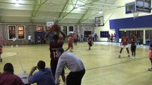 Basket - Un buzzer beater complètement fou dans une ligue d'été pour jeunes !