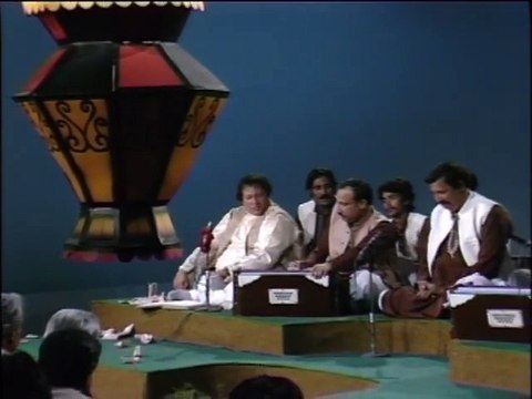 Main Neewan Mera Murshad Ucha - Nusrat Fateh Ali Khan Qawwal
