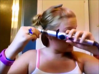 Garota arranca os cabelos com Baby Liss