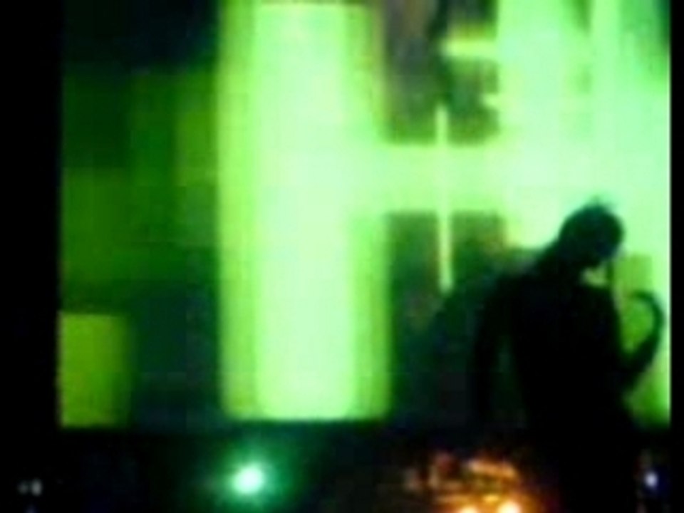 ferme du buisson nuit curieuse