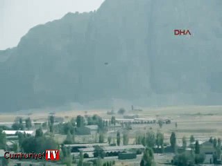 Kobralar Ağrı Dağı'nı bombalıyor